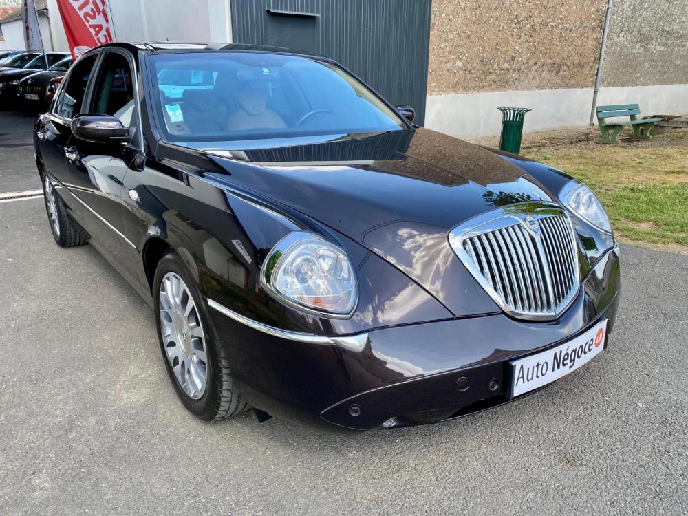 Lancia thesis essence occasion image